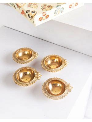 Buy Fabindia Brass Mivaan Oval Diya Gift Set Online