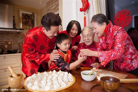 新年团圆吃饺子素材免费下载 - 觅知网