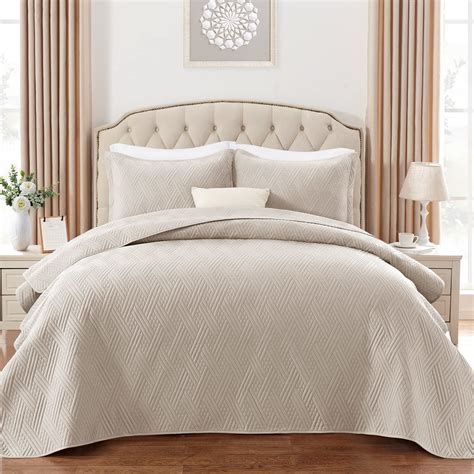Creamy White Bedspread Quilt Full Size Bedspreads Bedding Luxury for ...