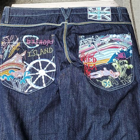 Artful Dodger Bishops Island Blood Red Sea embroidered blue jeans size ...