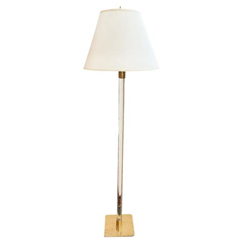 Stiffel Brass Floor Lamp With Round Lucite Table at 1stDibs
