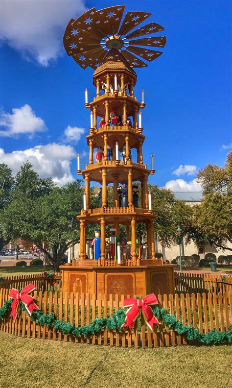 27 Fantastic Christmas Family Vacation Ideas and Destinations