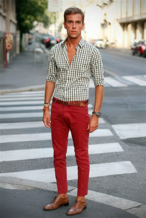 21 Men Outfits With Red Pants To Try - Styleoholic