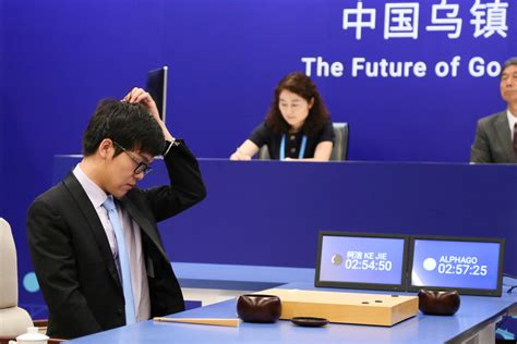 时隔一年 柯洁首度还原对战AlphaGo幕后故事_棋牌_新浪竞技风暴_新浪网