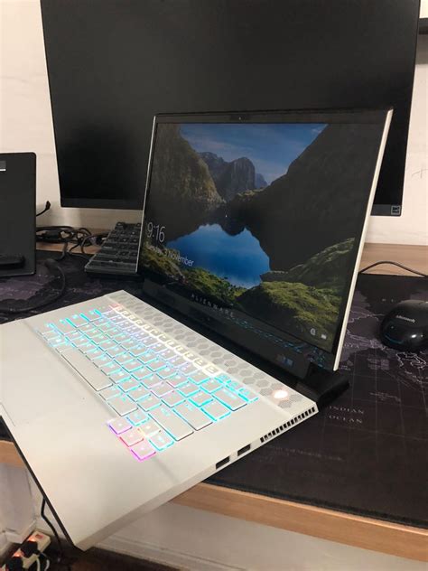 Alienware M15 R2 2019 的图像结果