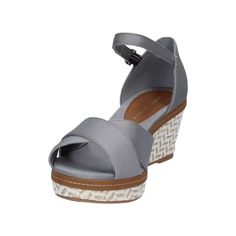 What To Wear With Gray Wedge Sandals at William Hoff blog