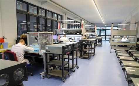 Produktüberholung für PV-Wechselrichter | BVS Electronics