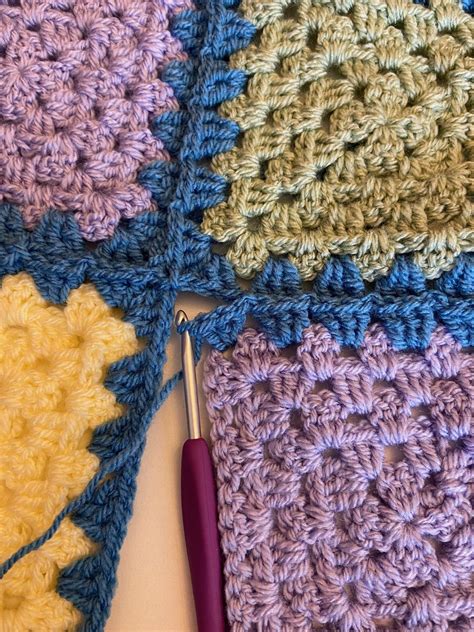 Best 12 WATCH How To Attach Granny Squares With Cable Stitch – EASY – Artofit