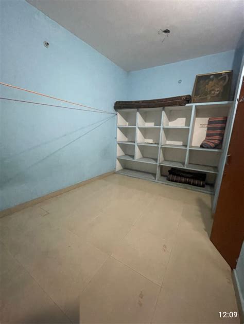 2 bhk flat for girls in Varanasi | Individuals house | RoomLelo - Flats ...