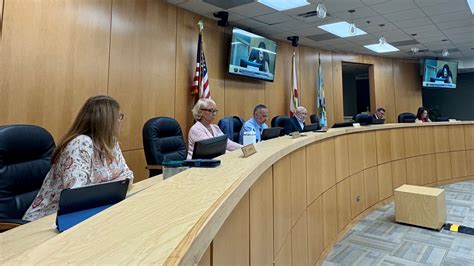 Marco Island City Council Chairman calls Sunshine Law inhibiting