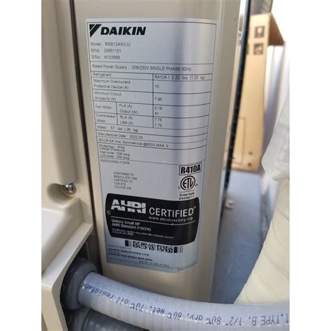 Daikin 12,000 BTU 17 Seer Single Zone Ductless Mini Split Heat Pump ...