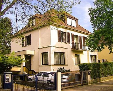 ELVIS PRESLEY'S HOUSE (2026) All You SHOULD Know Before Going (with Photos)