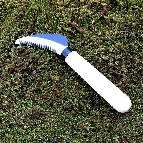 KAKURI Sod Cutter Manual Tool 7.5 Inch Review - Japanese Garden Craft