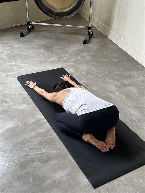 Yoga Pose | Boat Pose | ONEYOGAHOUSE