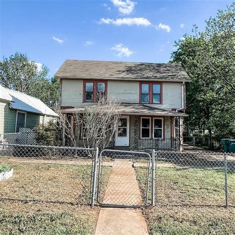 714 E Lamar St, Sherman, TX 75090 | Homes.com