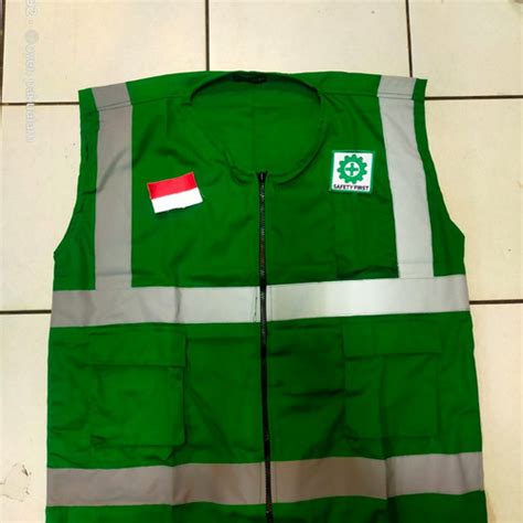 Jual ROMPI KERJA / ROMPI SAFETY HIJAU + LOGO K3 DAN BENDERA / ROMPI ...