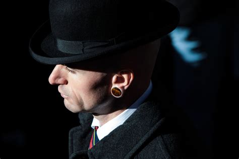 This Latest Plastic Surgery Trend Is Surprisingly Popular With Men ...