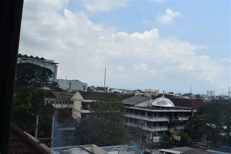DEKOPEN ROOMS & CONVENTION (Malang) - Hotel Reviews, Photos, Rate ...