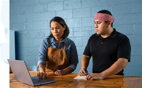 Retail Associate Definition 的图像结果