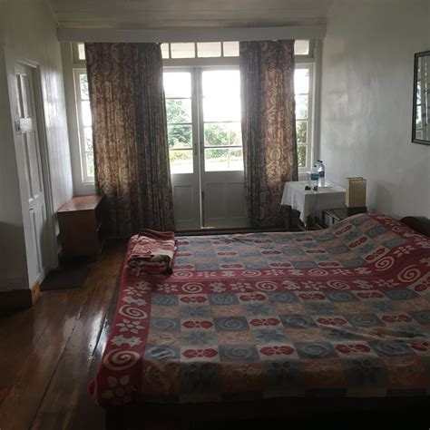 GOOMTEE TEA GARDEN RETREAT (Darjeeling) - Guesthouse Reviews & Photos ...