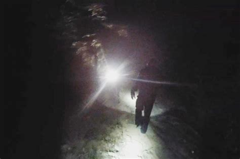 4名登山爱好者迷路山林，从化警方5小时成功搜救