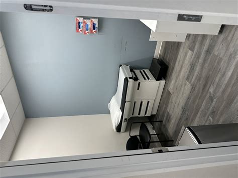 22950 Vanowen St, Los Angeles, CA 91307 | Crexi.com