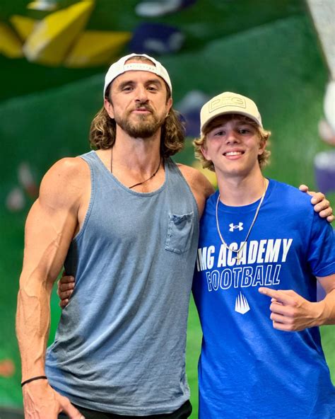 Owen Santos (@_owensantos_) • Instagram photos and videos