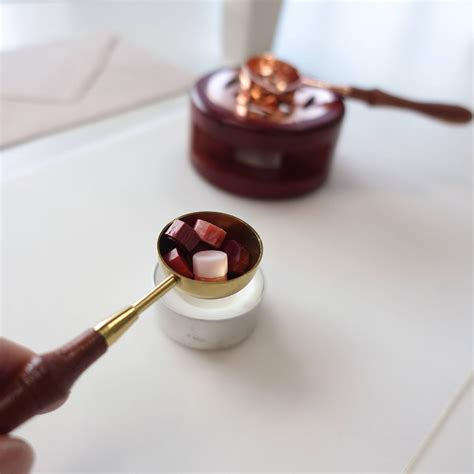 Pouring Techniques For Wax Seals - ZTJQC