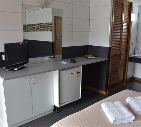 QUEENSTOWN MOTOR LODGE (Tasmania) - Motel Reviews, Photos, Rate ...