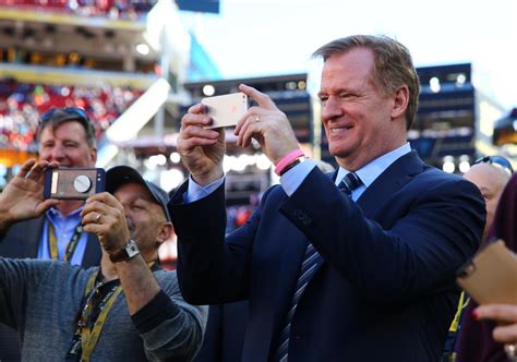 NFL Commissioner Roger Goodell Took a Pay Cut in 2014, Still Made Over ...