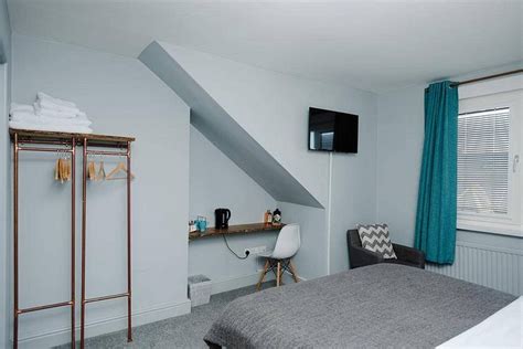 19 MARY STREET (Porthcawl, Wales) - B&B Reviews, Photos, Rate ...