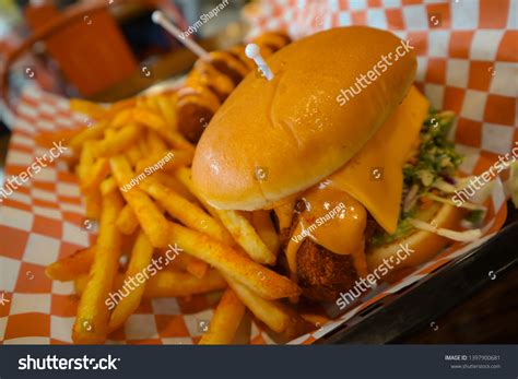 757 Chicken Tender Sandwich Images, Stock Photos & Vectors | Shutterstock