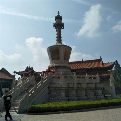 【携程攻略】洛阳白马寺景点,这个寺庙算是中国最有名的地方了，被称作中国第一古刹，是洛阳最著名…