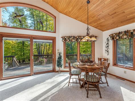 7235 Norway Rd - Redman Realty Group