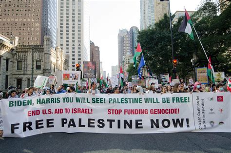 Spanish Muslim football star Lamine Yamal balances faith and fame ...