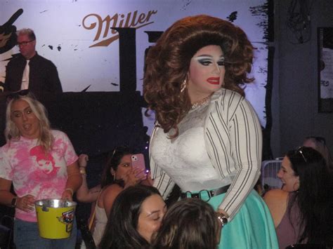 Inside the drag show debate taking place in northern Illinois – Shaw Local