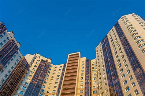 City Building Exterior 的图像结果