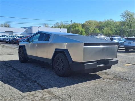 Used 2024 Tesla Cybertruck Base For Sale in Taylor, MI | Capital One ...