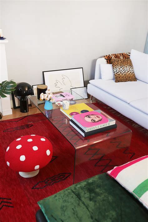 A sunny, cheerful Madrid apartment owned and designed by twins ...