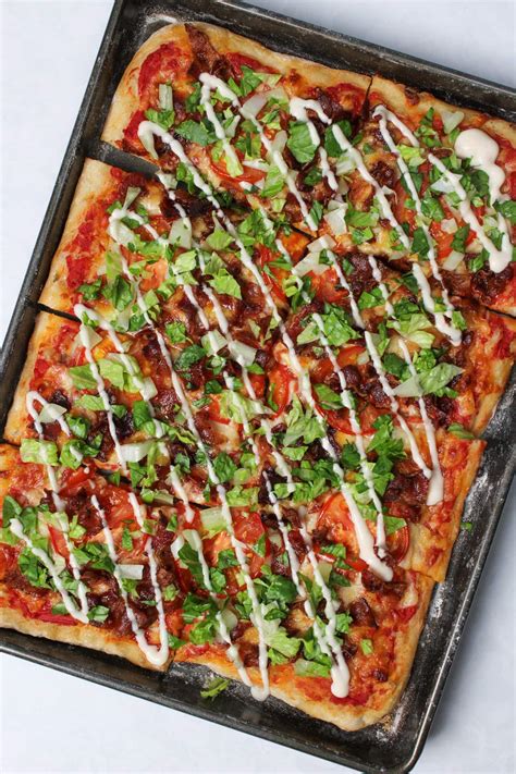 BLT Pizza • The Candid Cooks