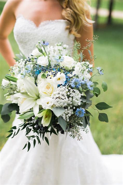 Summer White Bridal Bouquets