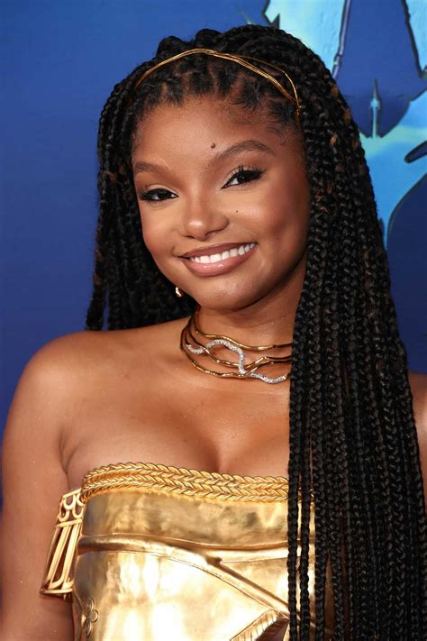 Halle Bailey Attends Avatar: The Way of Water Premiere in Los Angeles ...