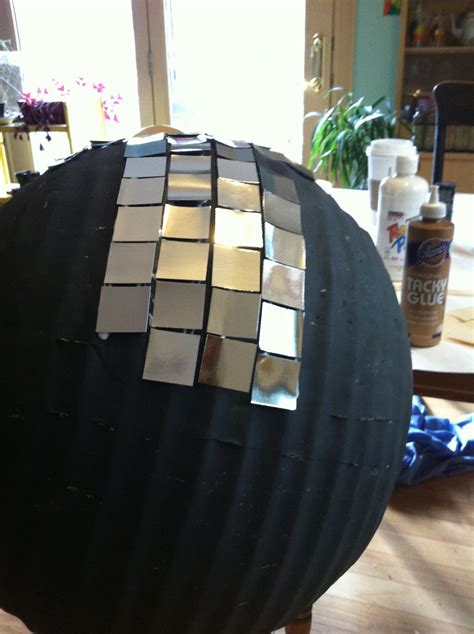 Handmade Pretties: Do It Yourself: Disco Ball Pinata