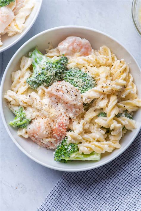 Broccoli Shrimp Pasta Alfredo Recipe | FeelGoodFoodie
