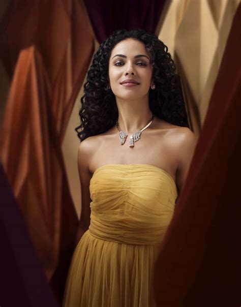 Ajoy Chawla and Sonam Kapoor launched Zoya's new collection "Her Becoming"