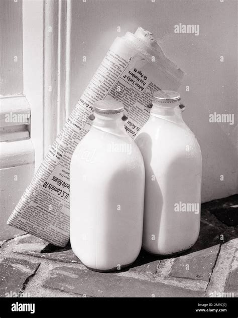 Milk on doorstep hi-res stock photography and images - Alamy