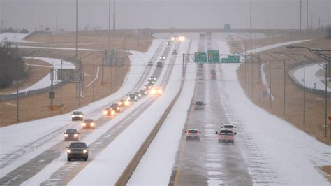 Winter storm live updates: OKC road conditions, snow routes, more