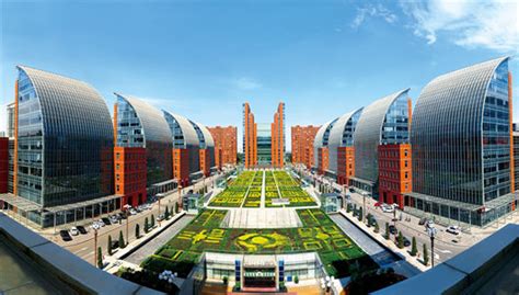 联想（天津）智慧创新服务产业园项目首座生产厂房全面封顶