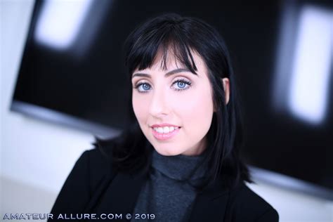 Daphne Dare (44 фото)