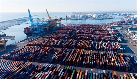 Trade Barriers: Tariffs & Non-Tariff Barriers Explained